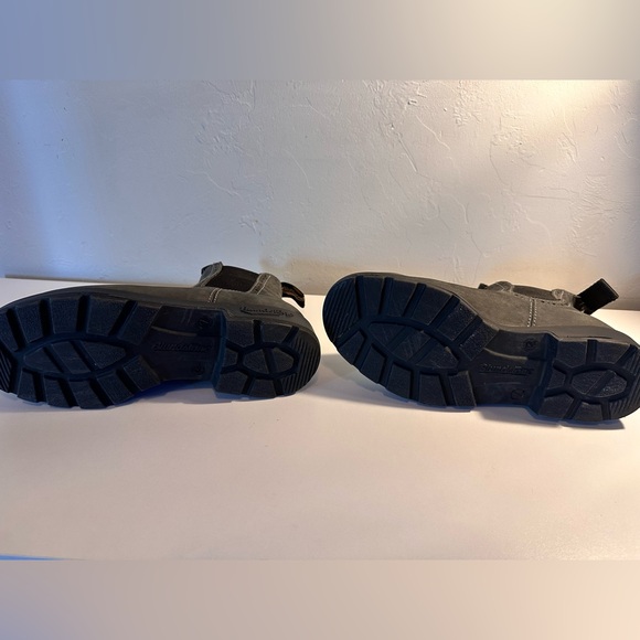 Blundstone Women’s Grey Chelsea Boots - Picture 6 of 9